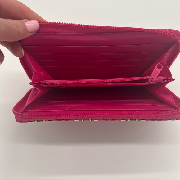 Vera Bradley Zip-Around Wallet – Pink & Green Geometric Pattern – RFID Large - Picture 3 of 6